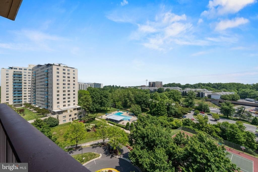 10101 Grosvenor Place - Photo 26