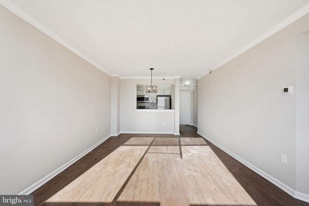 10101 Grosvenor Place - Photo 12