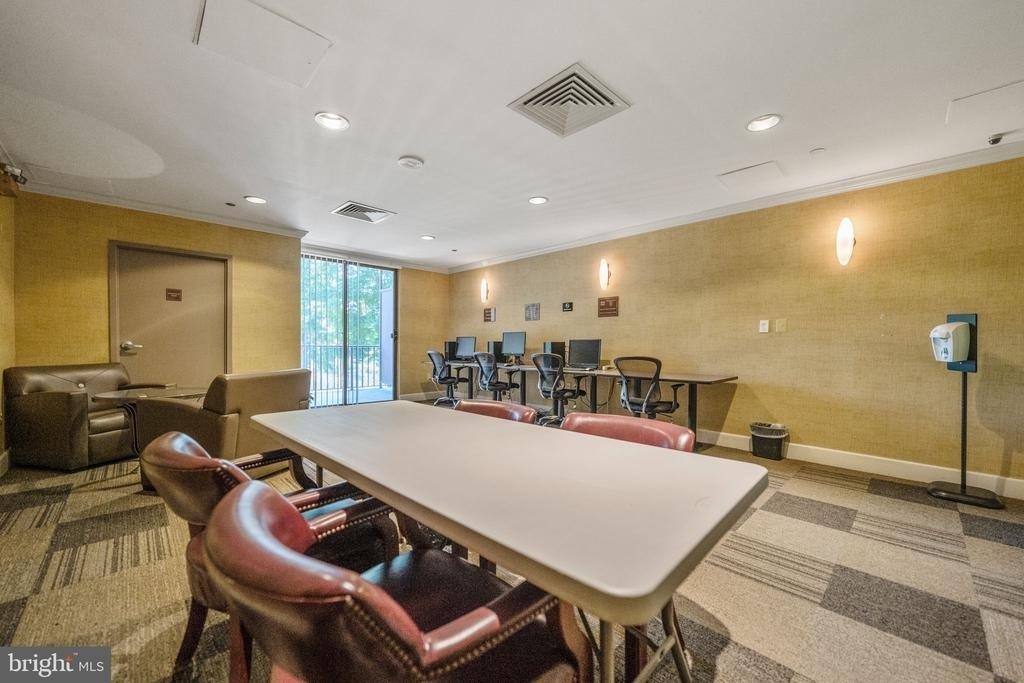 10101 Grosvenor Place - Photo 25