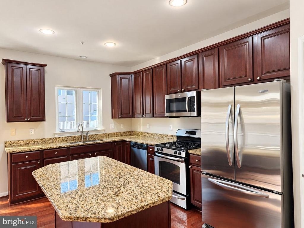 9502 Blast Avenue - Photo 27