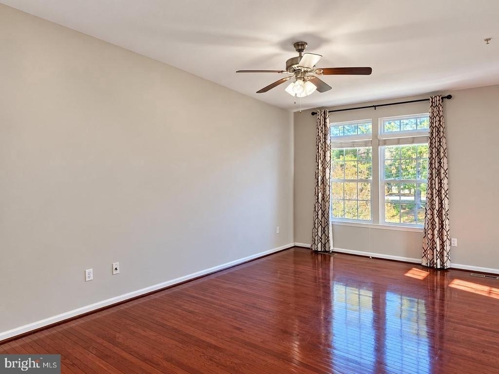 9502 Blast Avenue - Photo 34