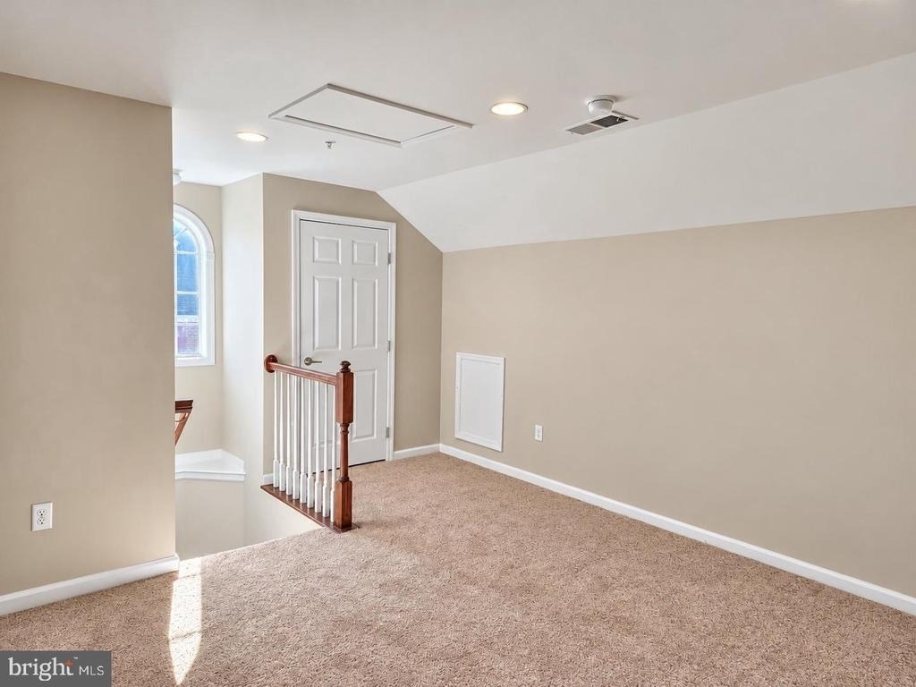 9502 Blast Avenue - Photo 57