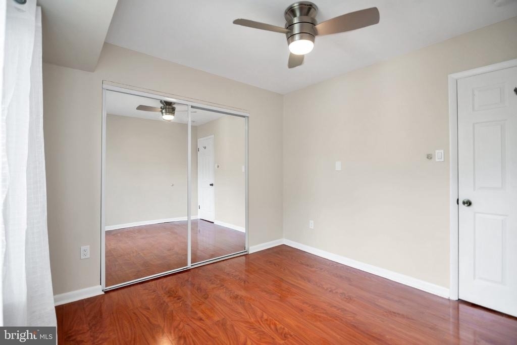 8864 Roll Right Court - Photo 21