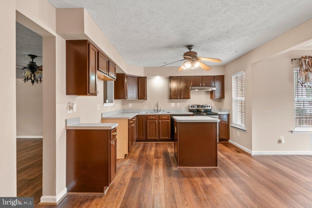 225 Woodland Green Way - Photo 4
