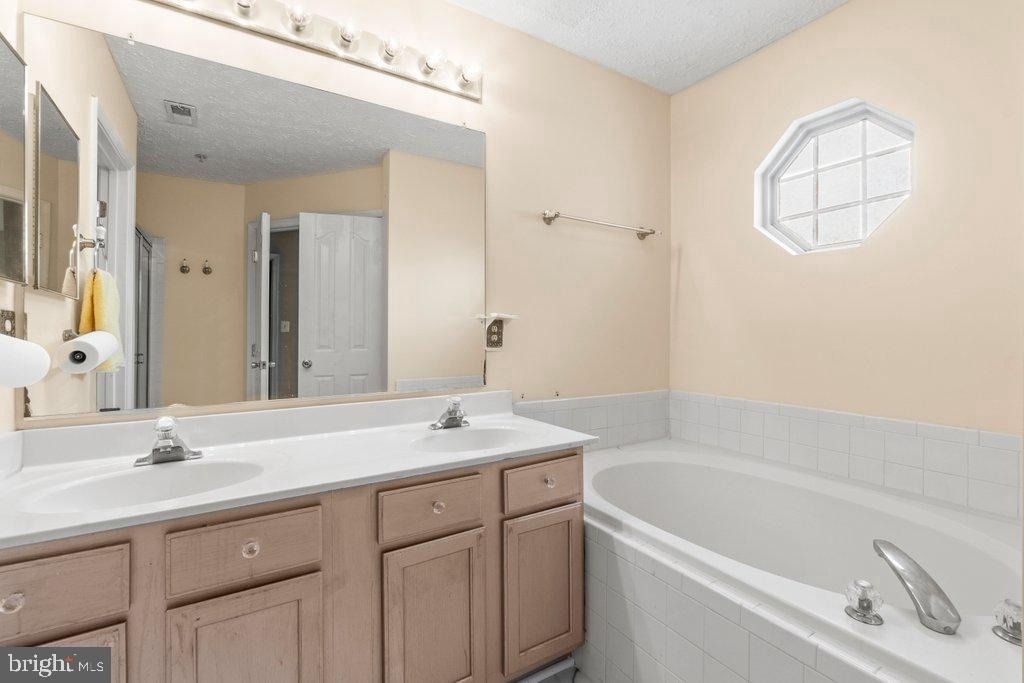 225 Woodland Green Way - Photo 37