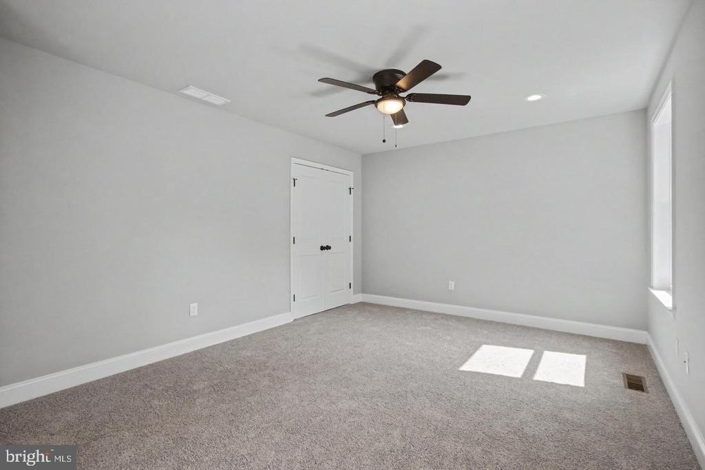 7501 Riddle Avenue - Photo 34