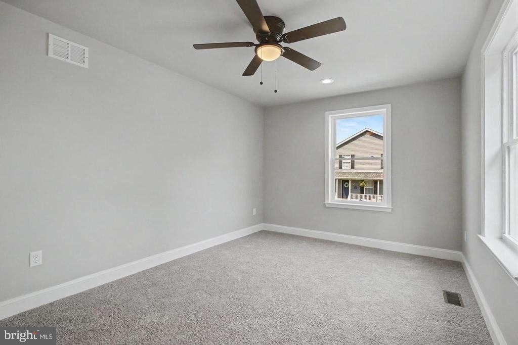 7501 Riddle Avenue - Photo 32