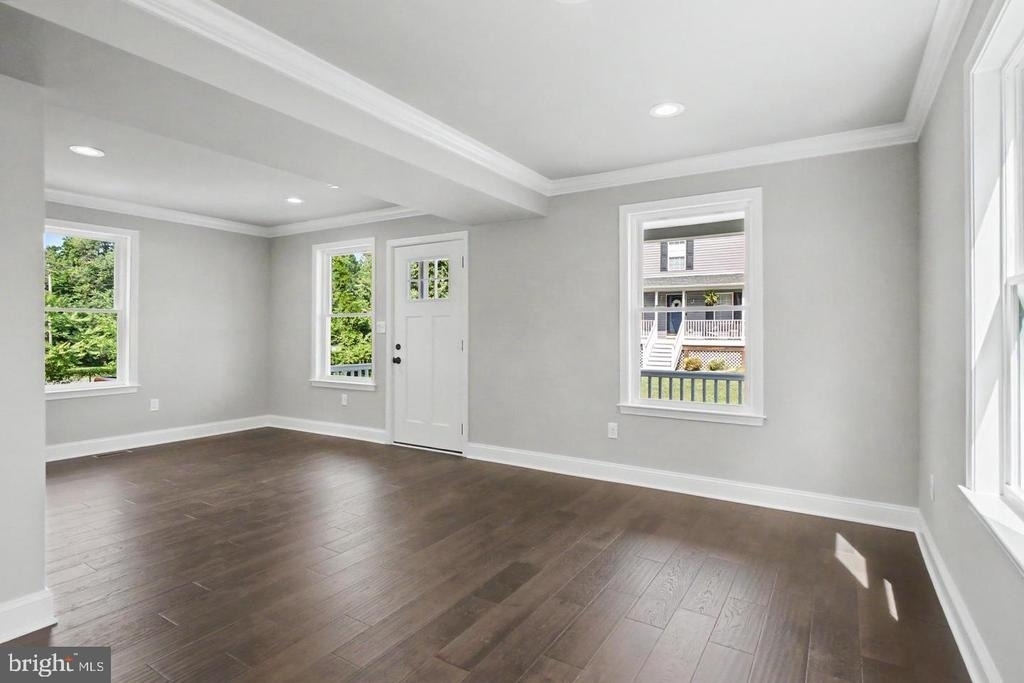 7501 Riddle Avenue - Photo 8
