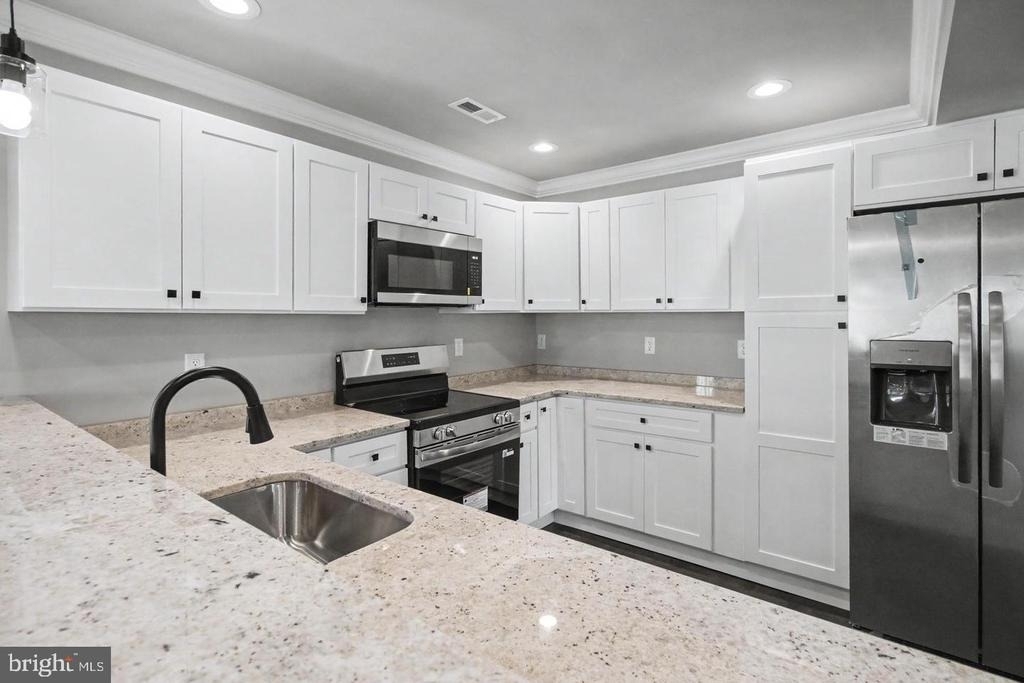 7501 Riddle Avenue - Photo 13