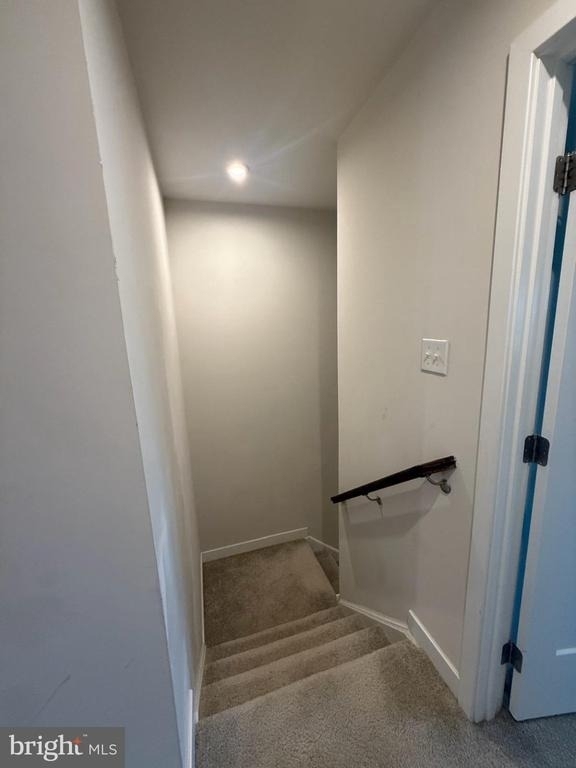 421 Goodwick Drive - Photo 7