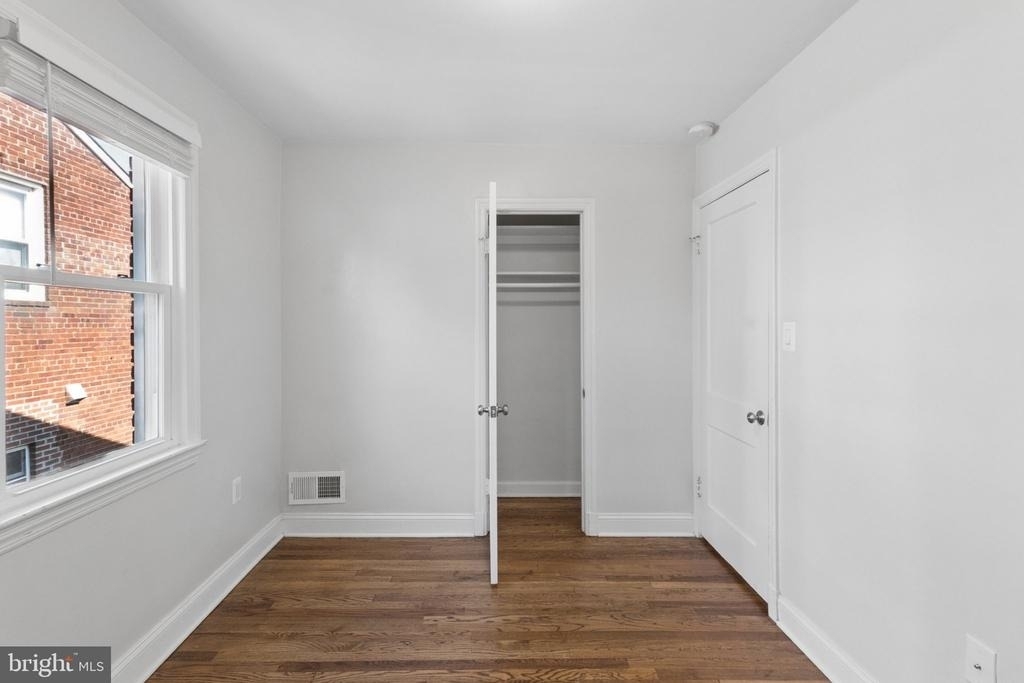 5027 11th Street Ne - Photo 30