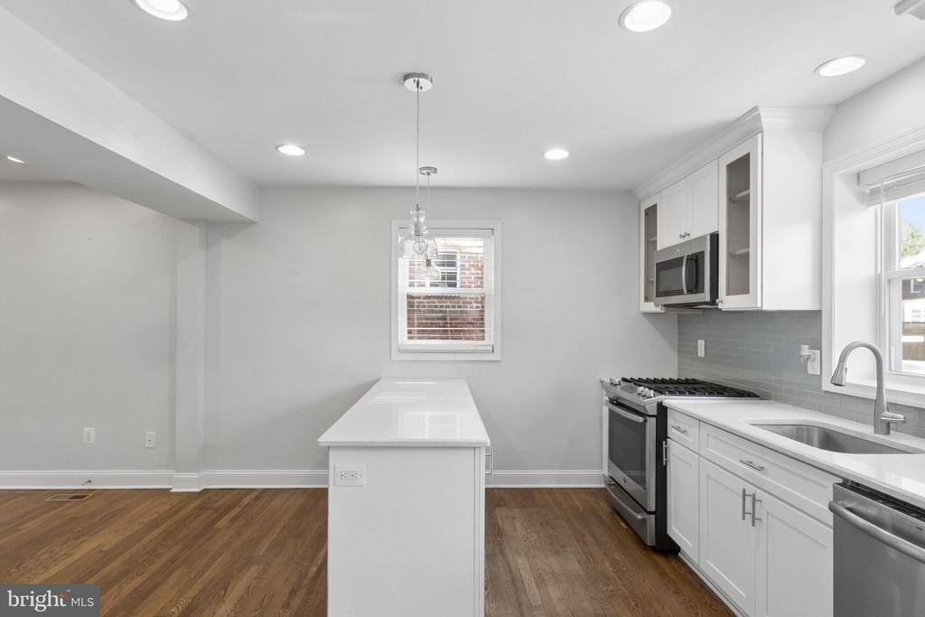 5027 11th Street Ne - Photo 8
