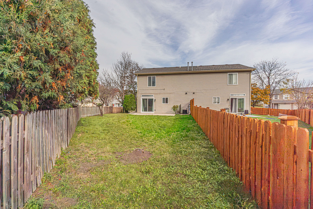 14030 Danbury Drive - Photo 19