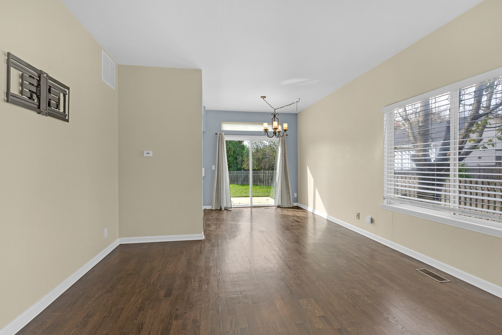 14030 Danbury Drive - Photo 4