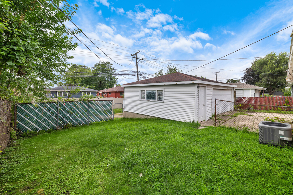 1278 Burnham Avenue - Photo 20