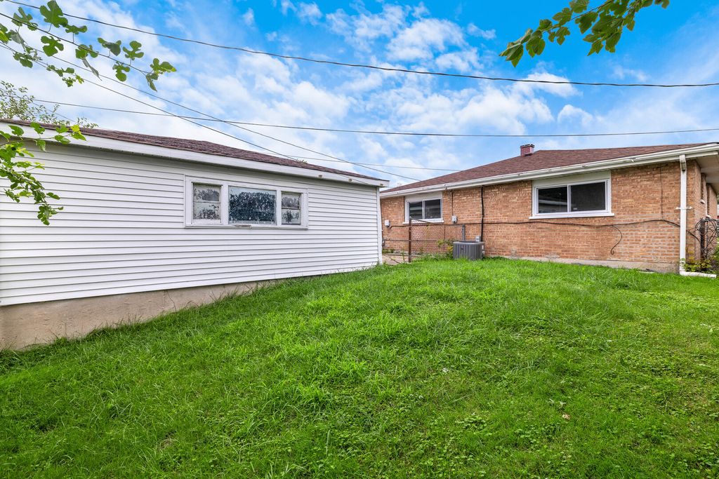 1278 Burnham Avenue - Photo 21