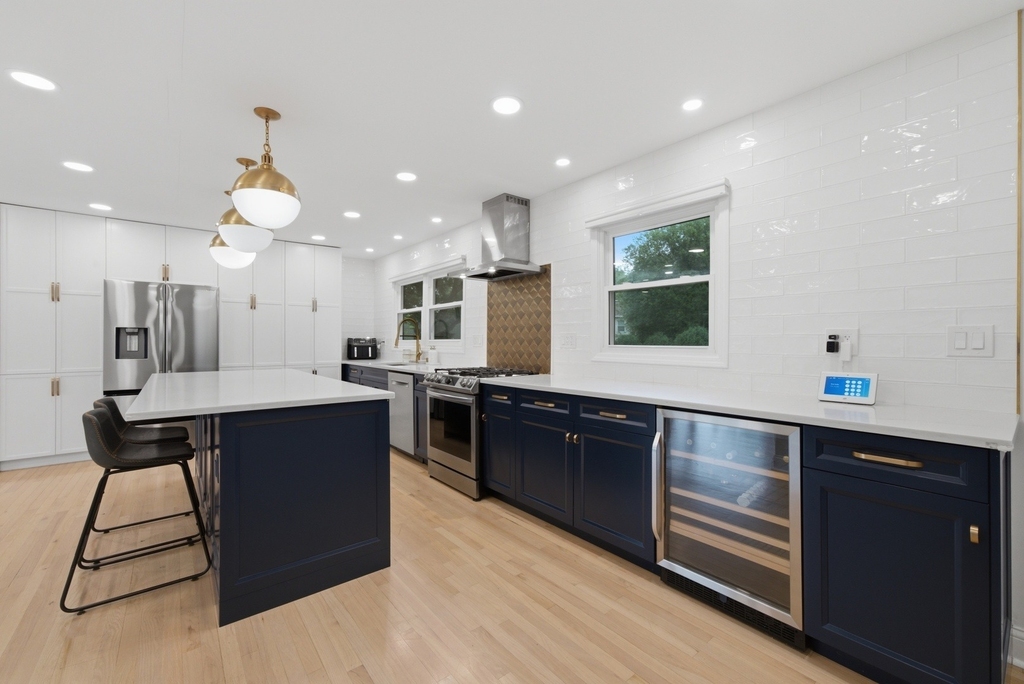 740 Thompson Court - Photo 12