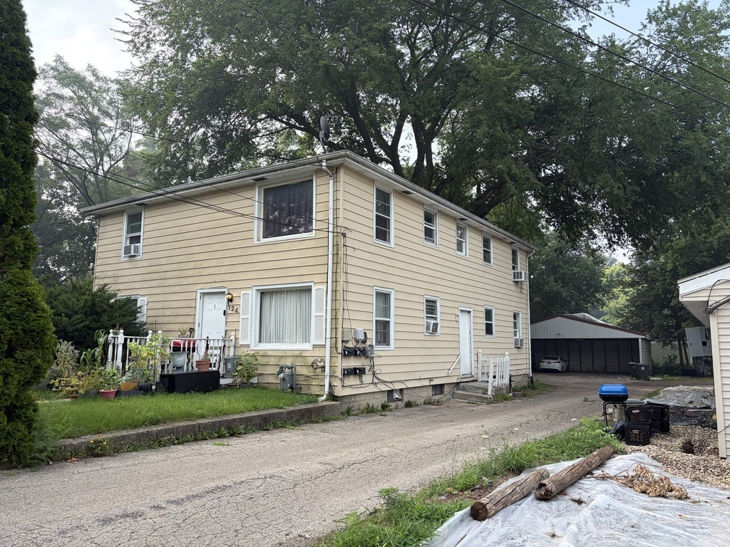 124 E State Street - Photo 1