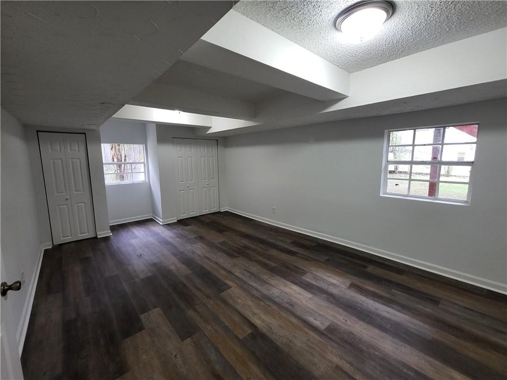 6370 Ashdale Drive - Photo 12