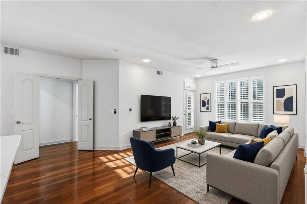 390 17th Street Nw - Photo 11