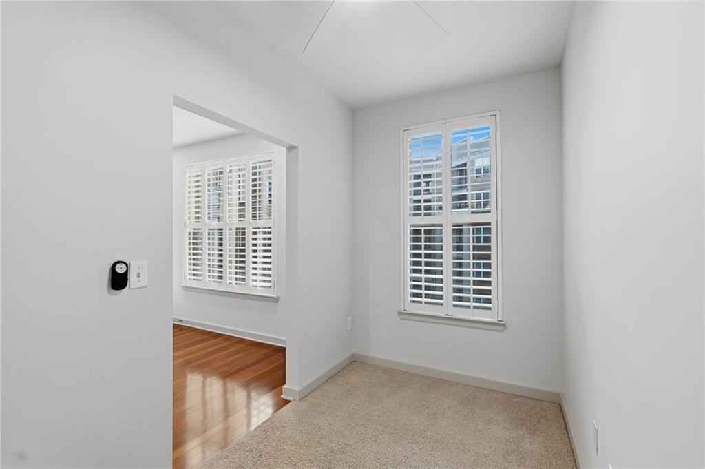 390 17th Street Nw - Photo 32