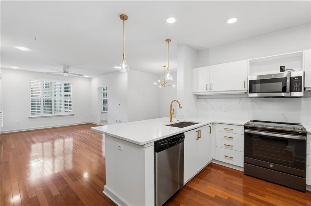 390 17th Street Nw - Photo 24