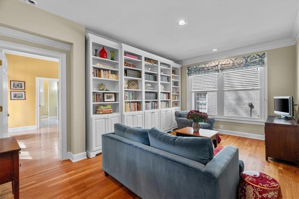 361 Delmont Drive Ne - Photo 12