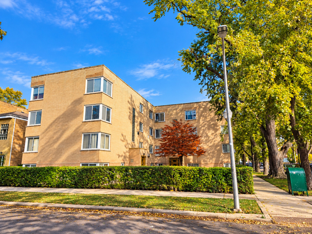 6303 N Troy Street - Photo 1