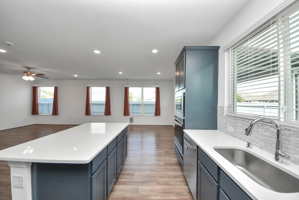 32418 Fly Fish Way - Photo 16
