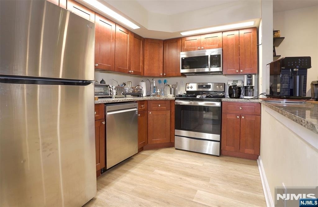 403 River Renaissance - Photo 3