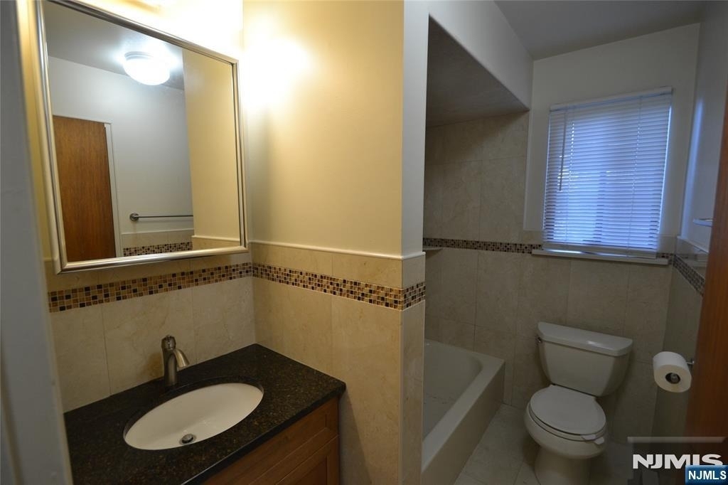 121 Grove - Photo 6