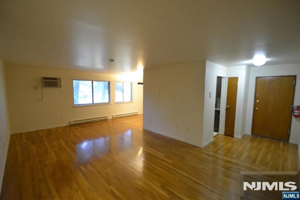 121 Grove - Photo 1