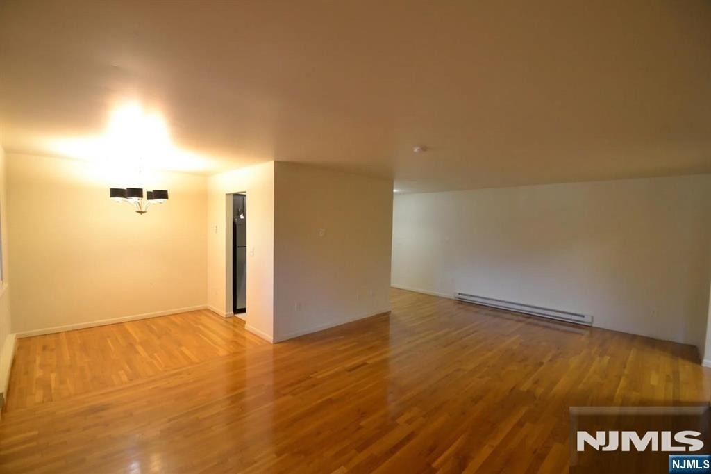 121 Grove - Photo 2