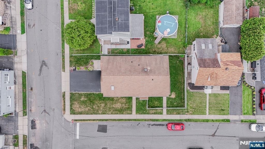 23 West - Photo 18