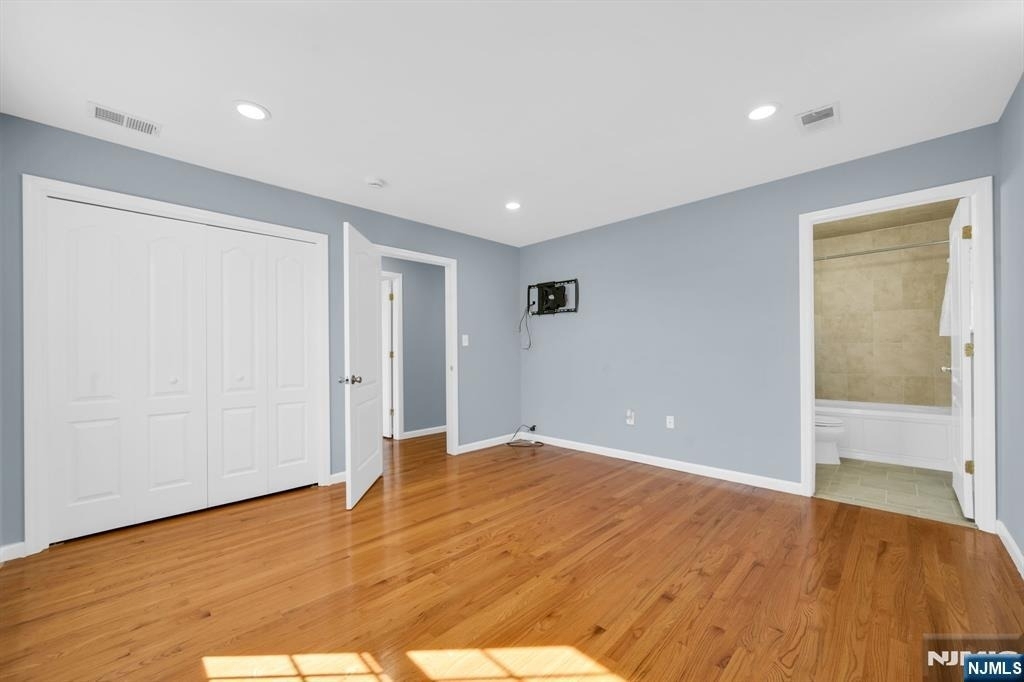23 West - Photo 12