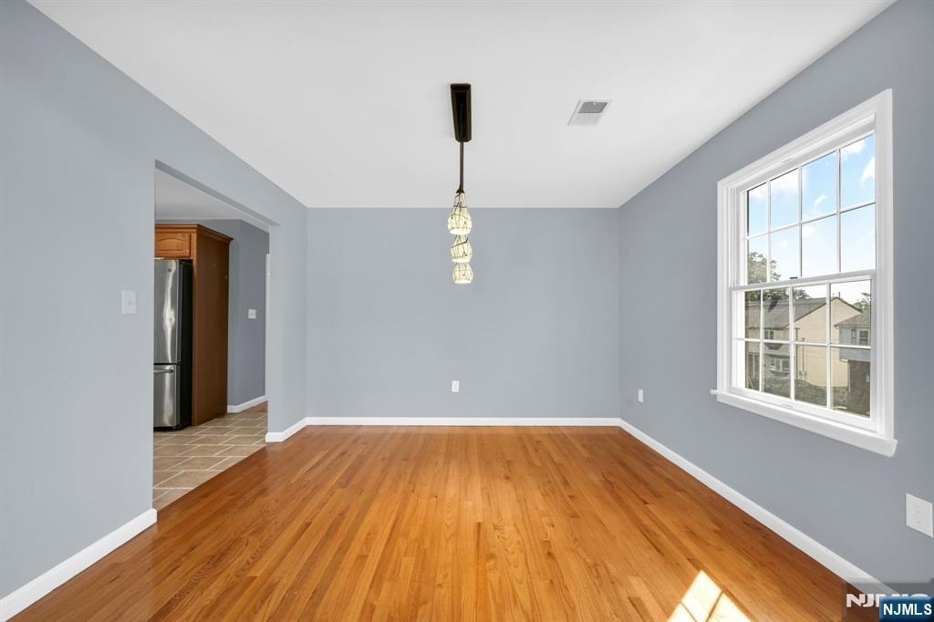 23 West - Photo 8