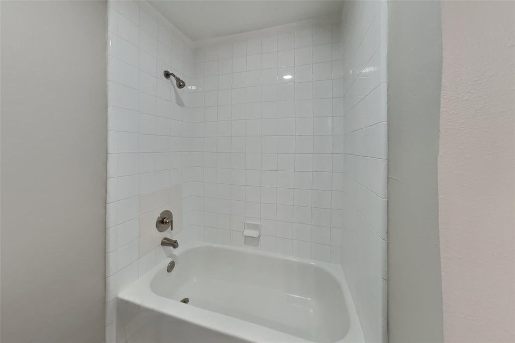 1306 Castlemist Drive - Photo 14
