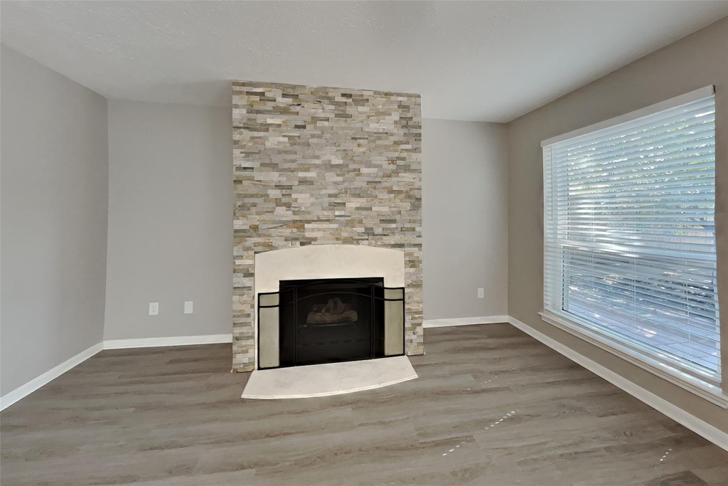 1306 Castlemist Drive - Photo 2
