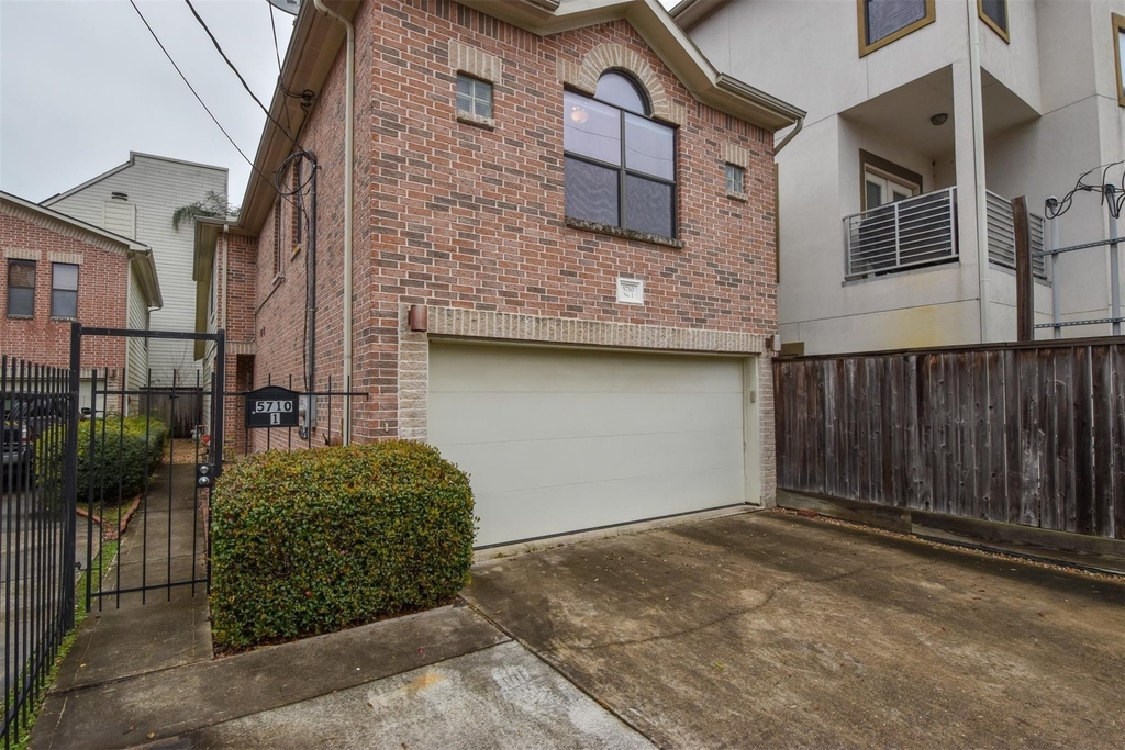5710 Cornish Street - Photo 1