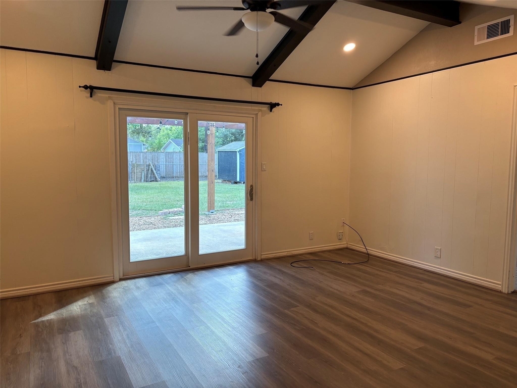 303 Crestwood Street - Photo 1
