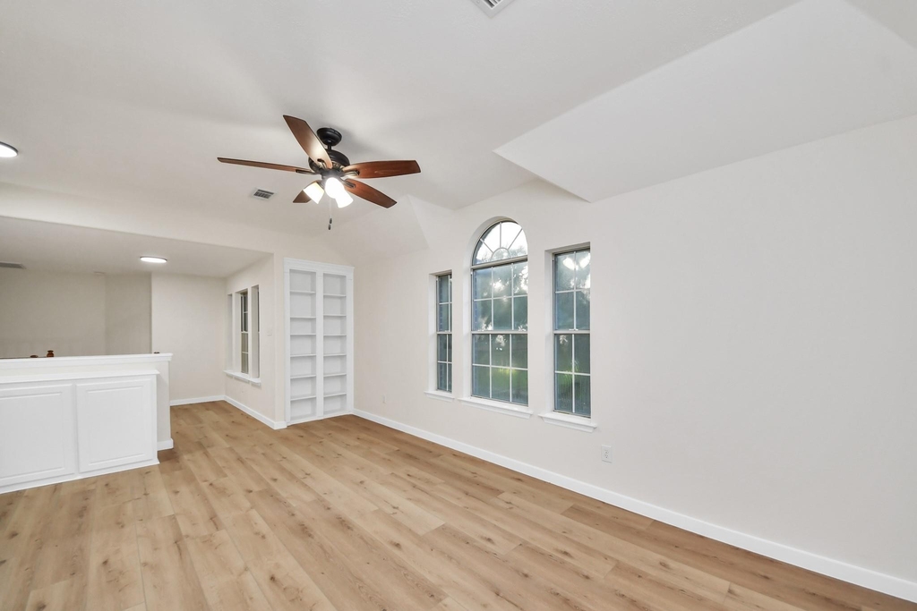 11927 Canyon Mills Drive - Photo 3