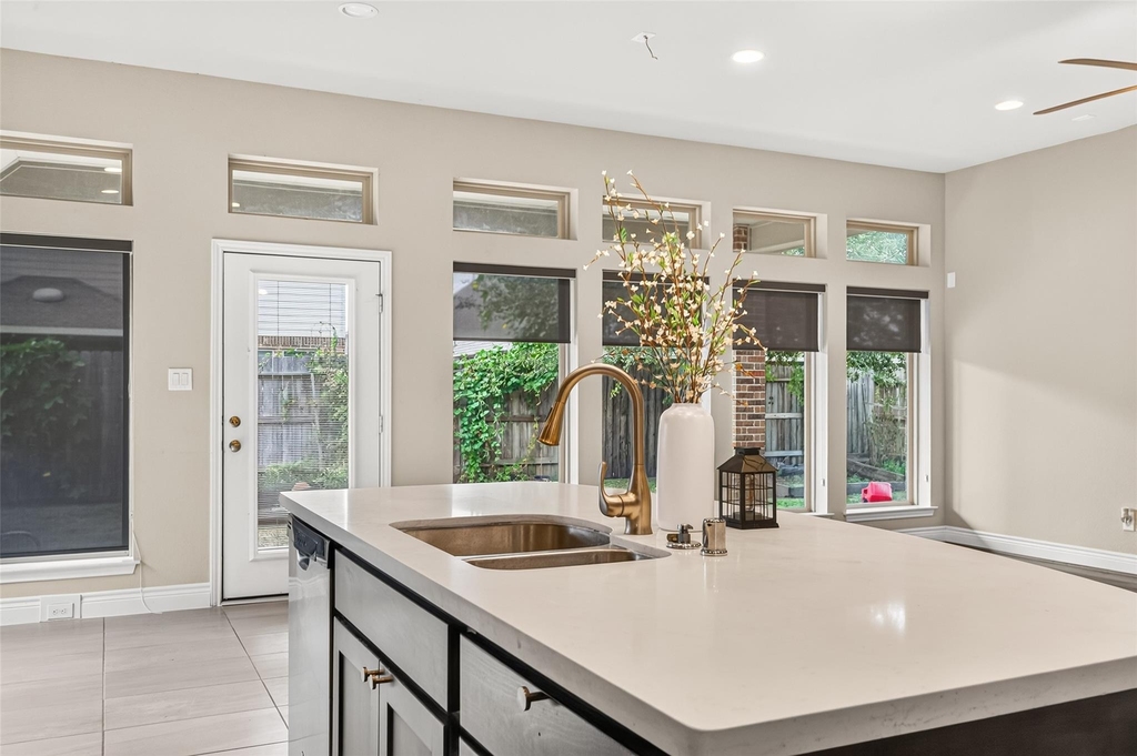 10710 Inverclyde Drive - Photo 17