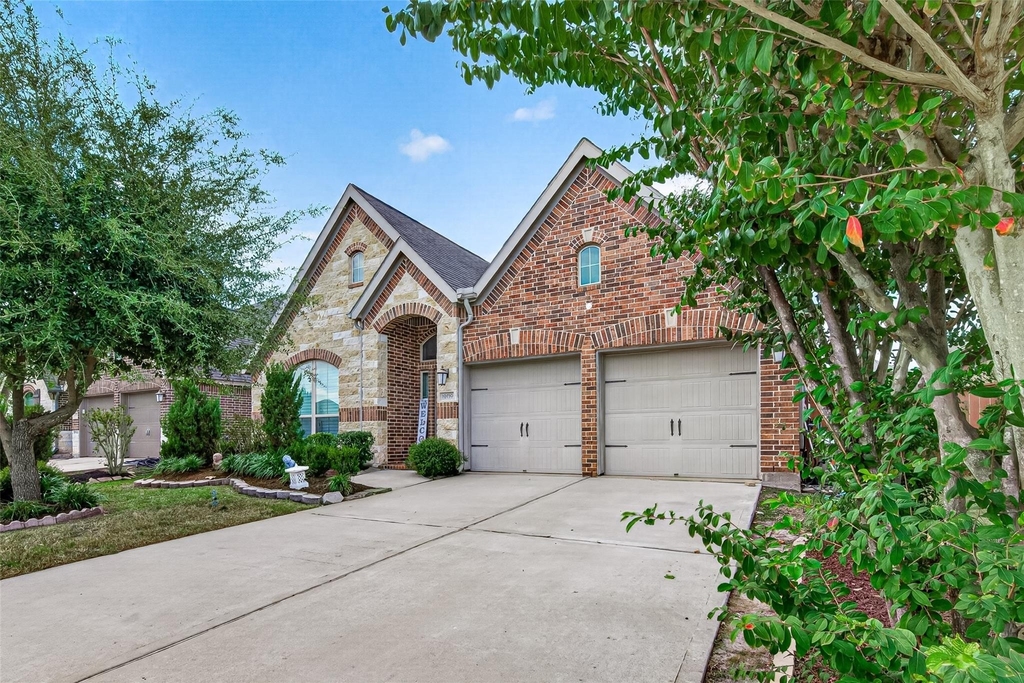 10710 Inverclyde Drive - Photo 1