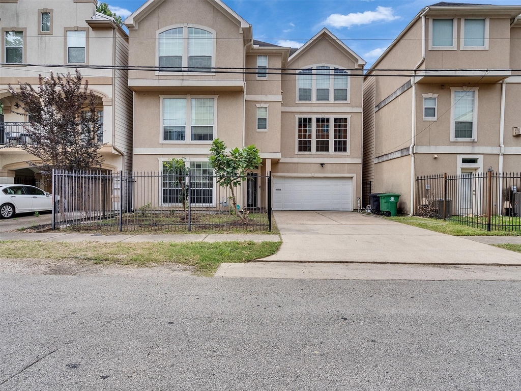 4319 Lillian Street - Photo 1