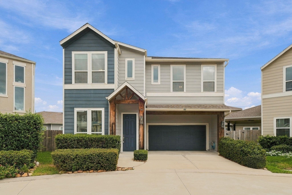 3208 Craftsman Place - Photo 0