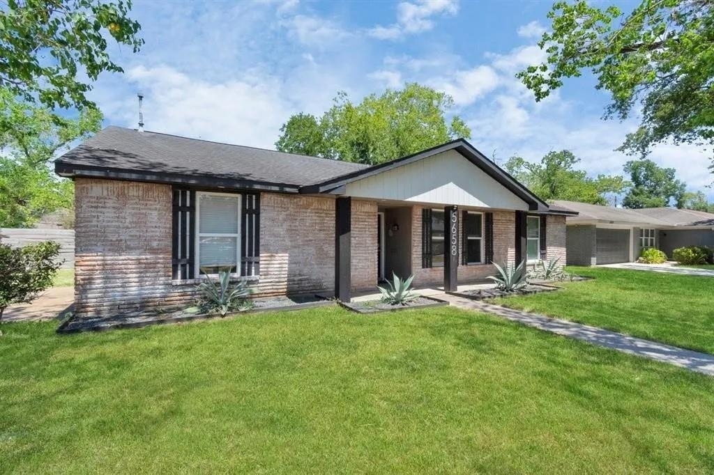 5658 Ludington Drive - Photo 1