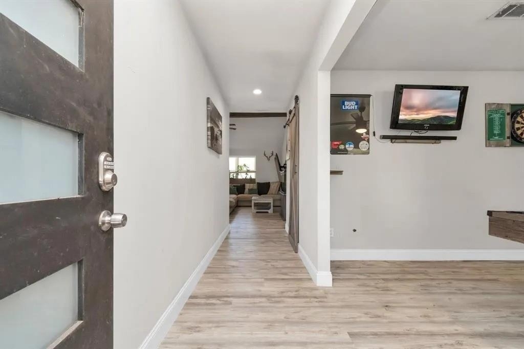 5658 Ludington Drive - Photo 2