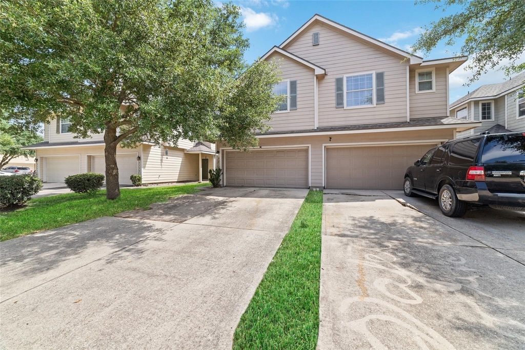 8734 Rainglen Lane - Photo 0