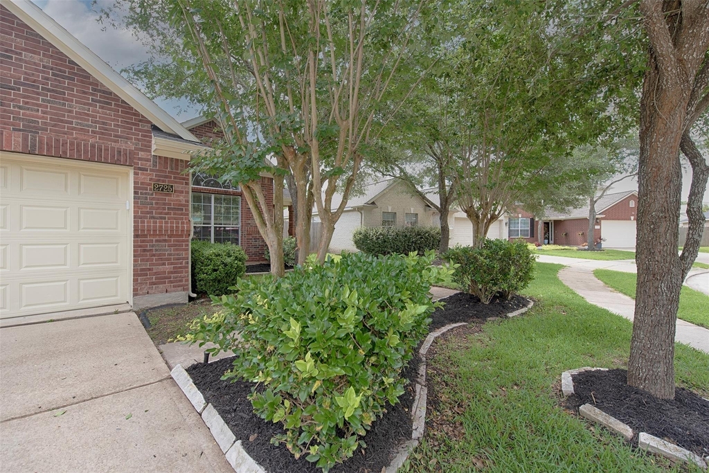2725 Hidden Landing Drive - Photo 4