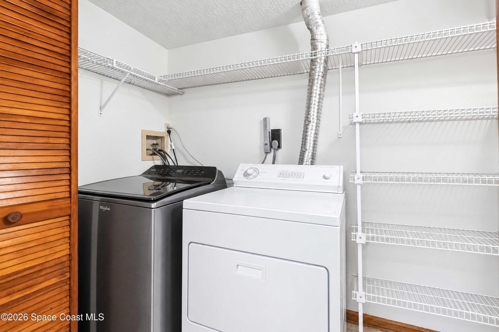 165 Riverside Drive - Photo 10